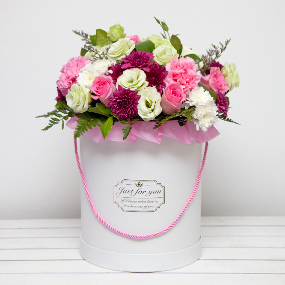 Цветы в шляпной коробке | Доставка цветов на Самуи